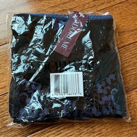 Adore Me panties with lace trim - Picture 1 of 3